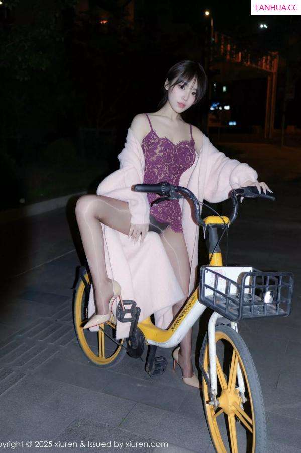 汁汁  [XiuRen]高清写真图 2025.05.27 No.10332 汁汁 紫色吊带第10张图片
